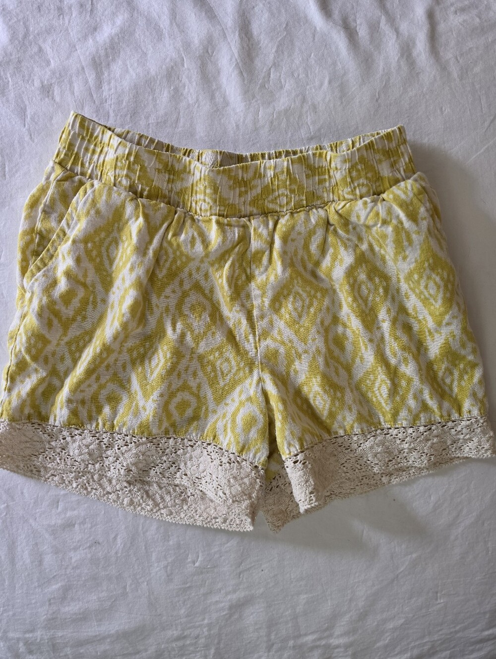 Calligraphe Anthropologie Linen Blend Ikat Shorts Small Lace Trim Boho Festival